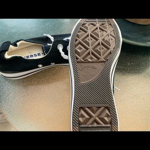 Black Converse never worn